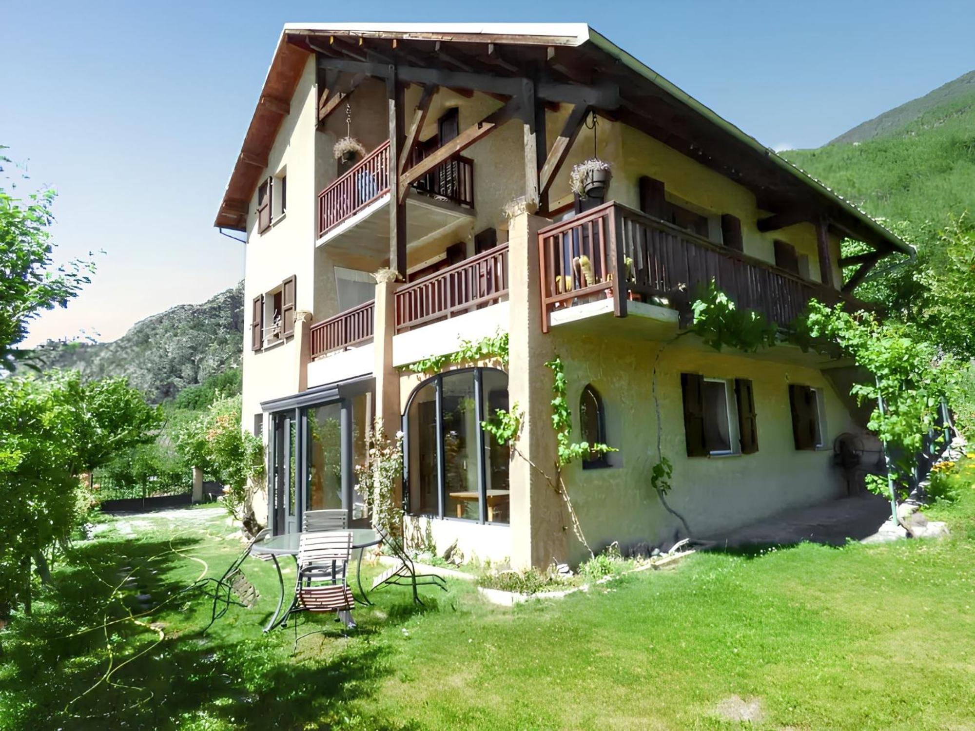 Appartement Paisible A Saint-Crepin Avec Vue Sur La Montagne מראה חיצוני תמונה